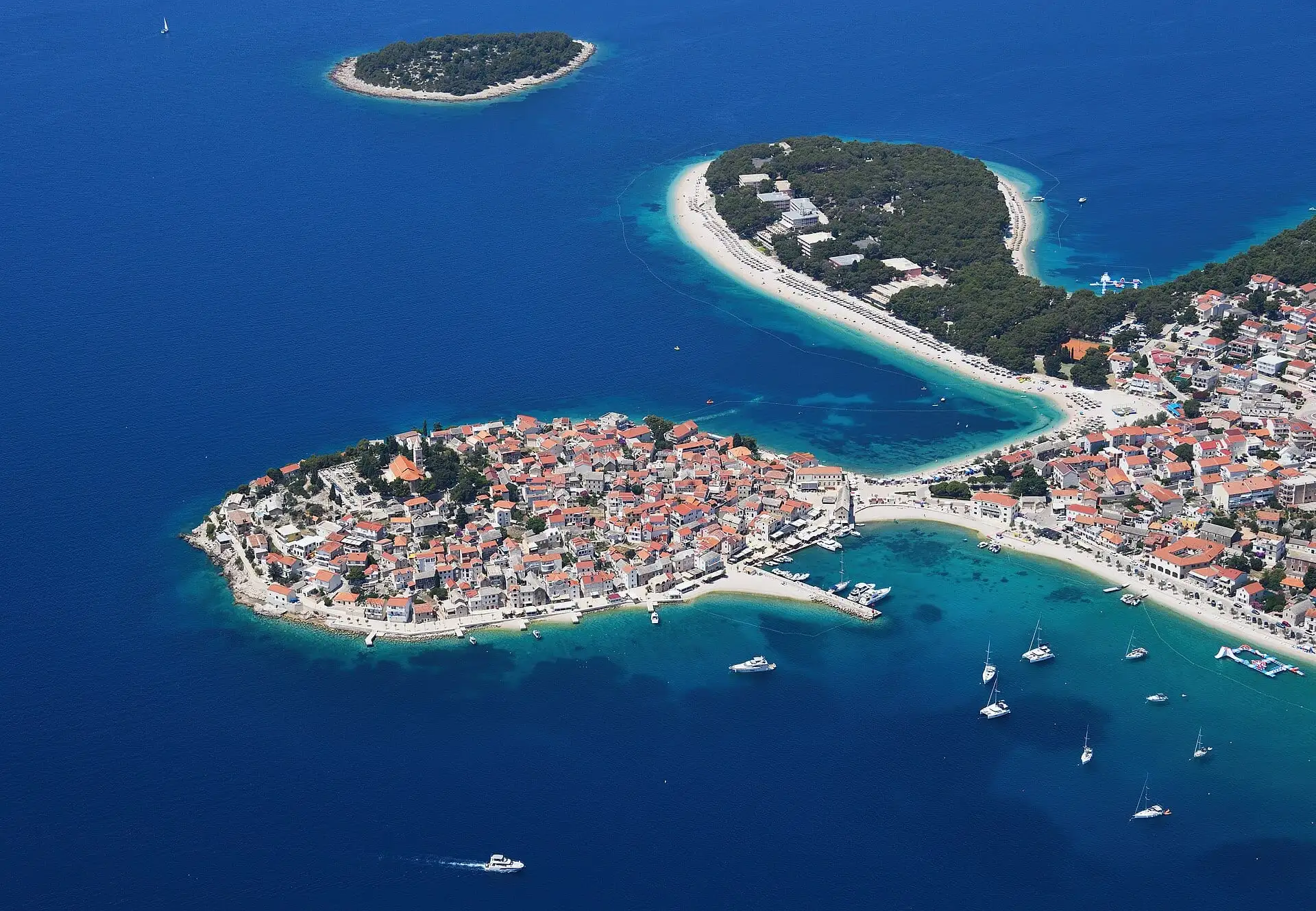 Golden Sun Primošten — the surroundings with a view of the sea